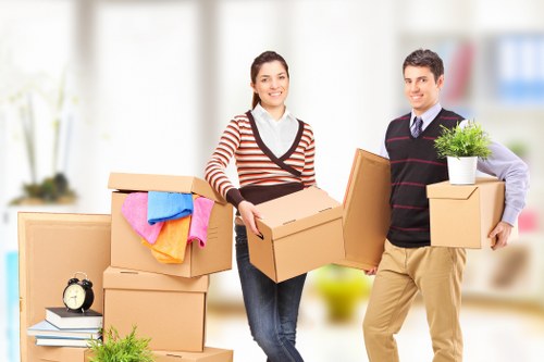 Commercial packing and unpacking support for a Lee business