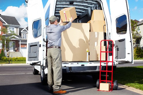 Local moving service supporting house and flat moves in Lee